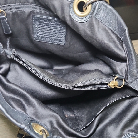 Coach Black Leather Shoulder Bag with Gold Hardware - Picture 7 of 10